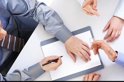 欠款未还至何种金额可提起诉讼？